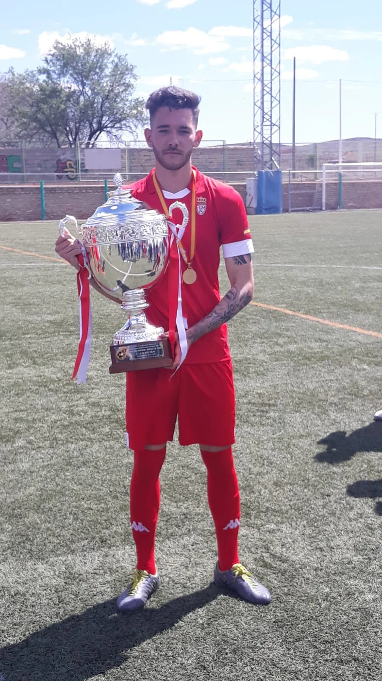 Ismael Armenteros Campeón y capitán con la Selección de Madrid